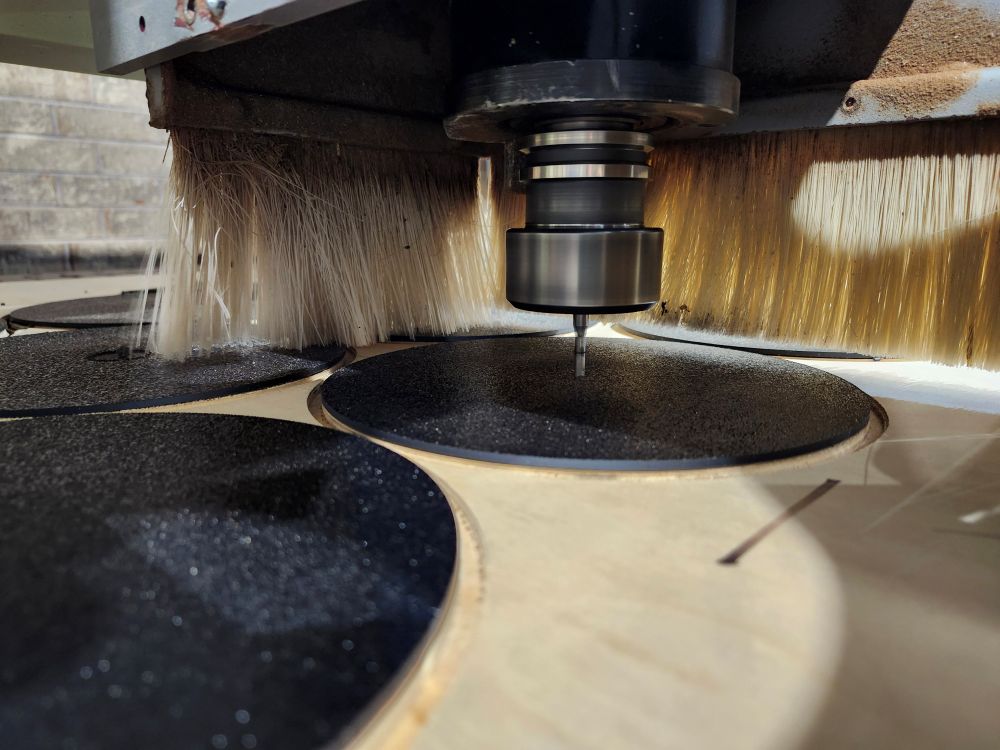 CNC routing spindle cutting material